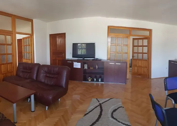 Velika Aleja Ilidza וילה *